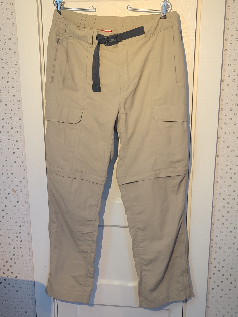 The North Face Men's Convertible Cargo Pants Shorts Khaki Medium Short Hiking